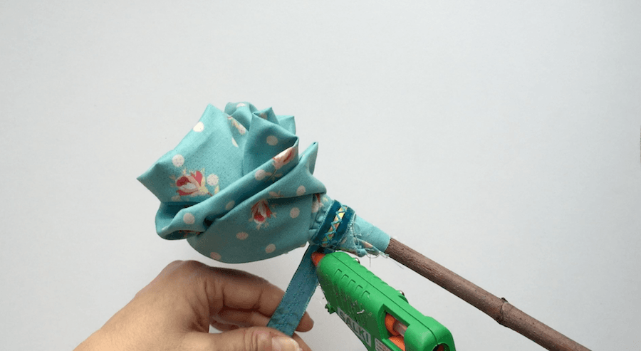 telas divinas-como hacer flores de tela-11