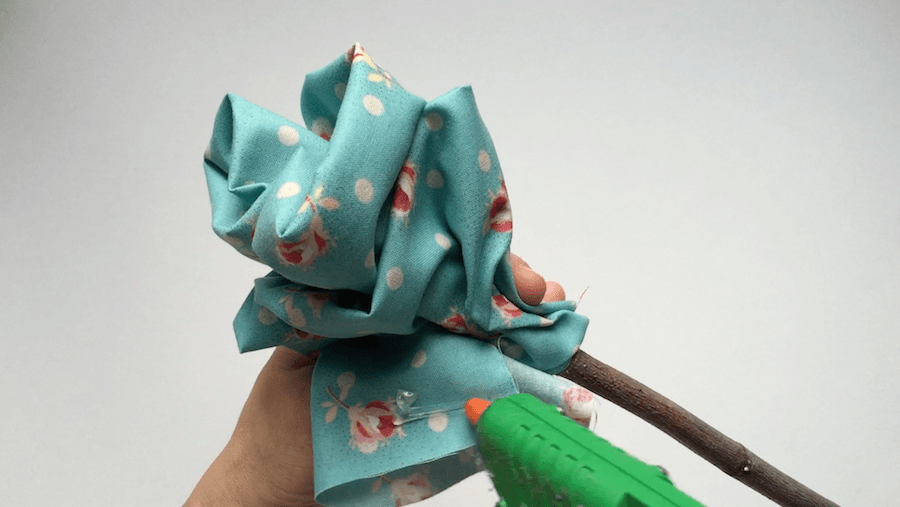 telas divinas-como hacer flores de tela-8