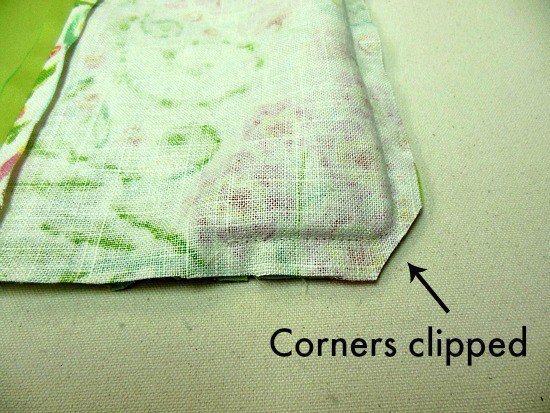 cómo hacer un cojín con telas bonitas
