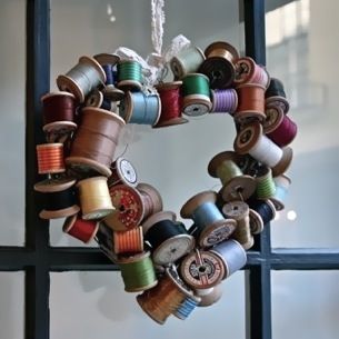 telas divinas-decorar con carretes de hilos-2