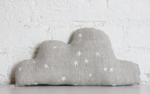 decorar con estrellas lunas y nubes