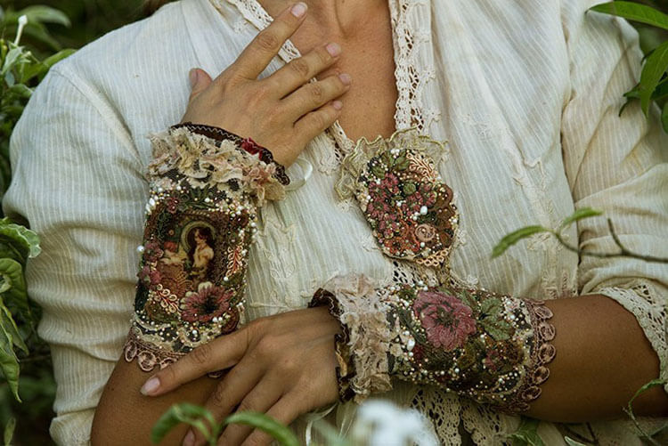 puños bordados