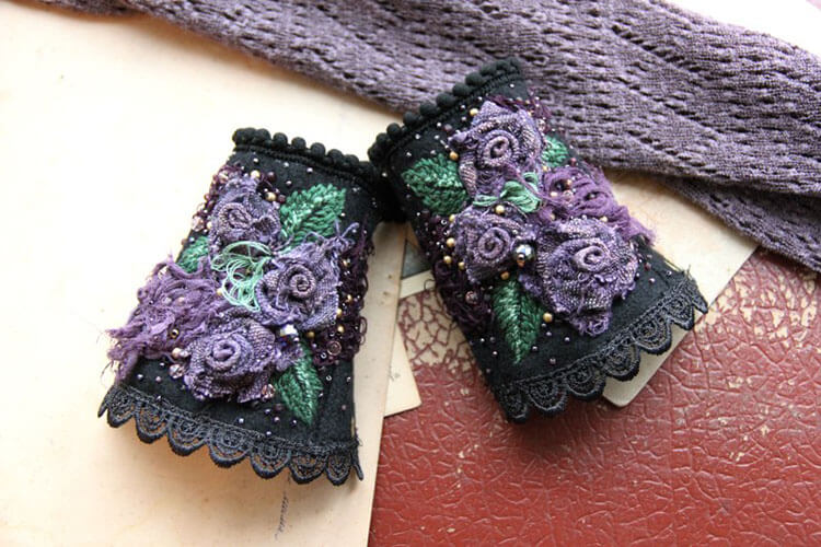 puños bordados
