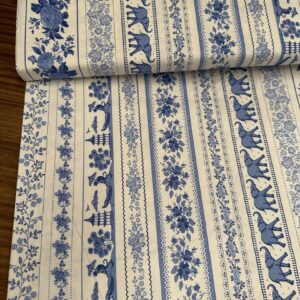 Tela Tilda something blue 1 azul con grecas florales - imagen 1