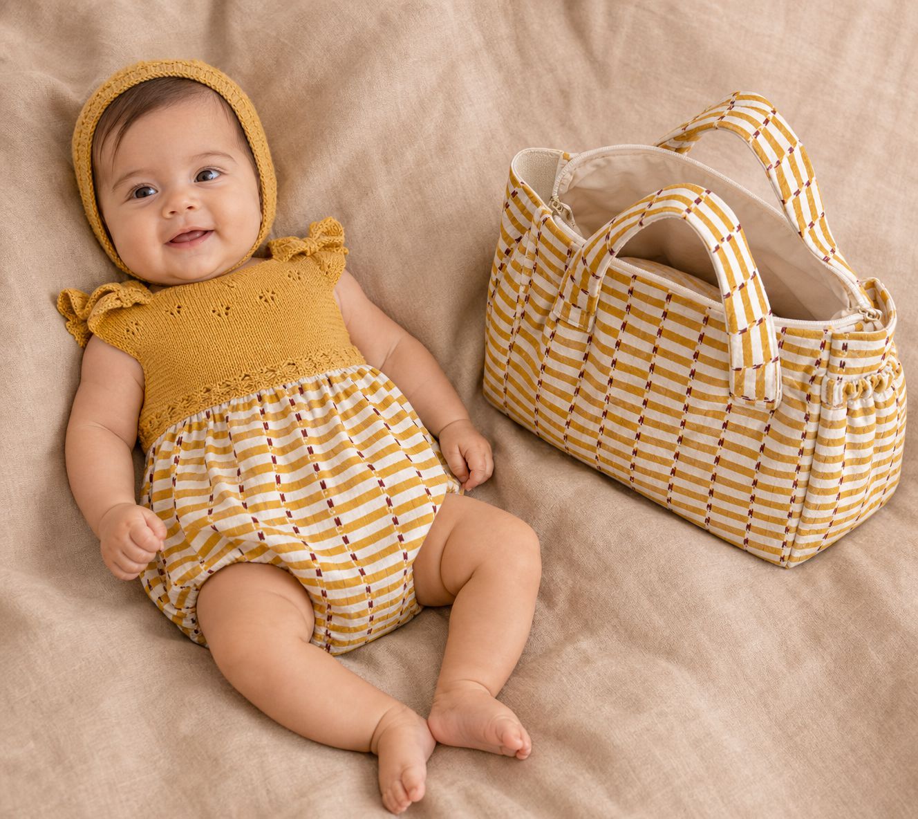 Inspiración bebé y bolsa con tela algodón geométrica mostaza